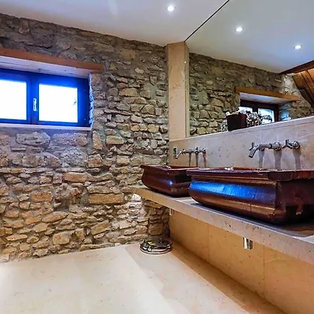 מלון Saint Walfrid Restaurant & סירגומין