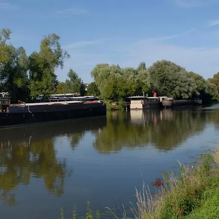 Saint Walfrid Restaurant & Szálloda 4*