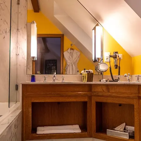 Saint Walfrid Restaurant &