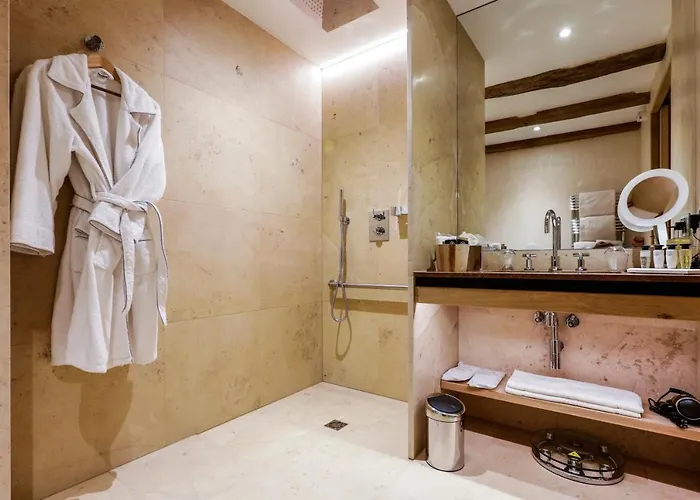 Отель Saint Walfrid Restaurant & Саргемин