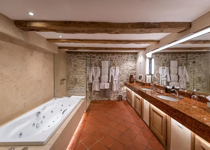 Отель Saint Walfrid Restaurant & 4*